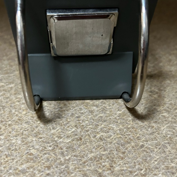 Vintage Quartz Mini Clock - Picture 3 of 13